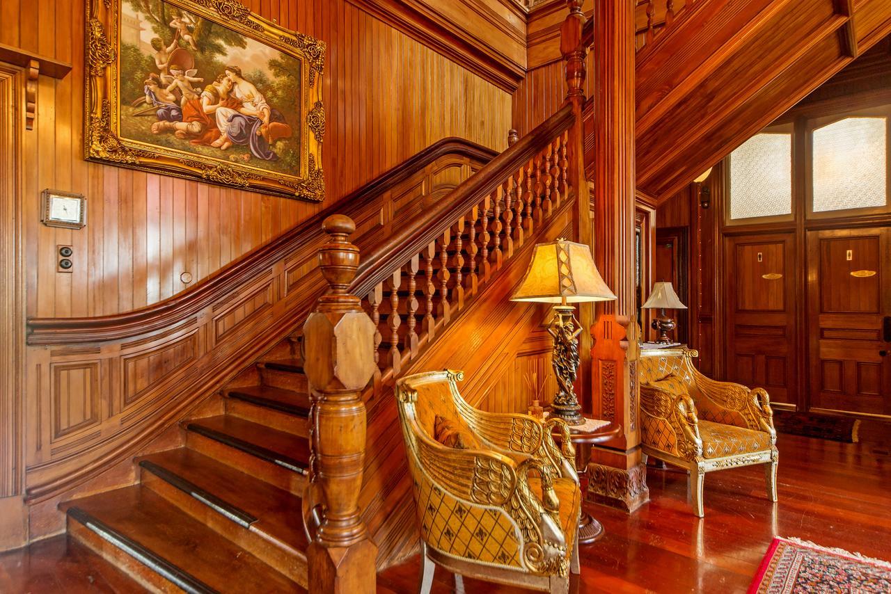 Отель Highden Manor Estate Палмерстон-Норт Экстерьер фото