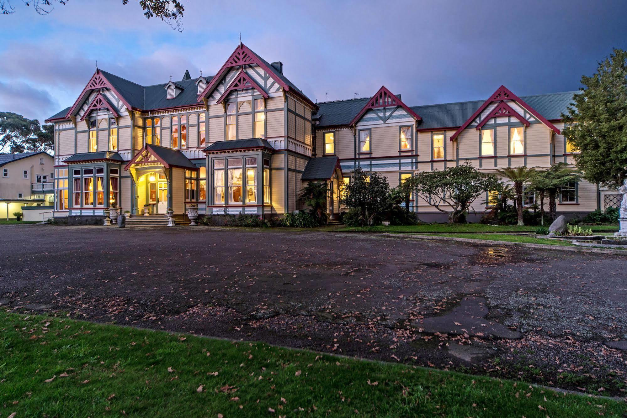 Отель Highden Manor Estate Палмерстон-Норт Экстерьер фото