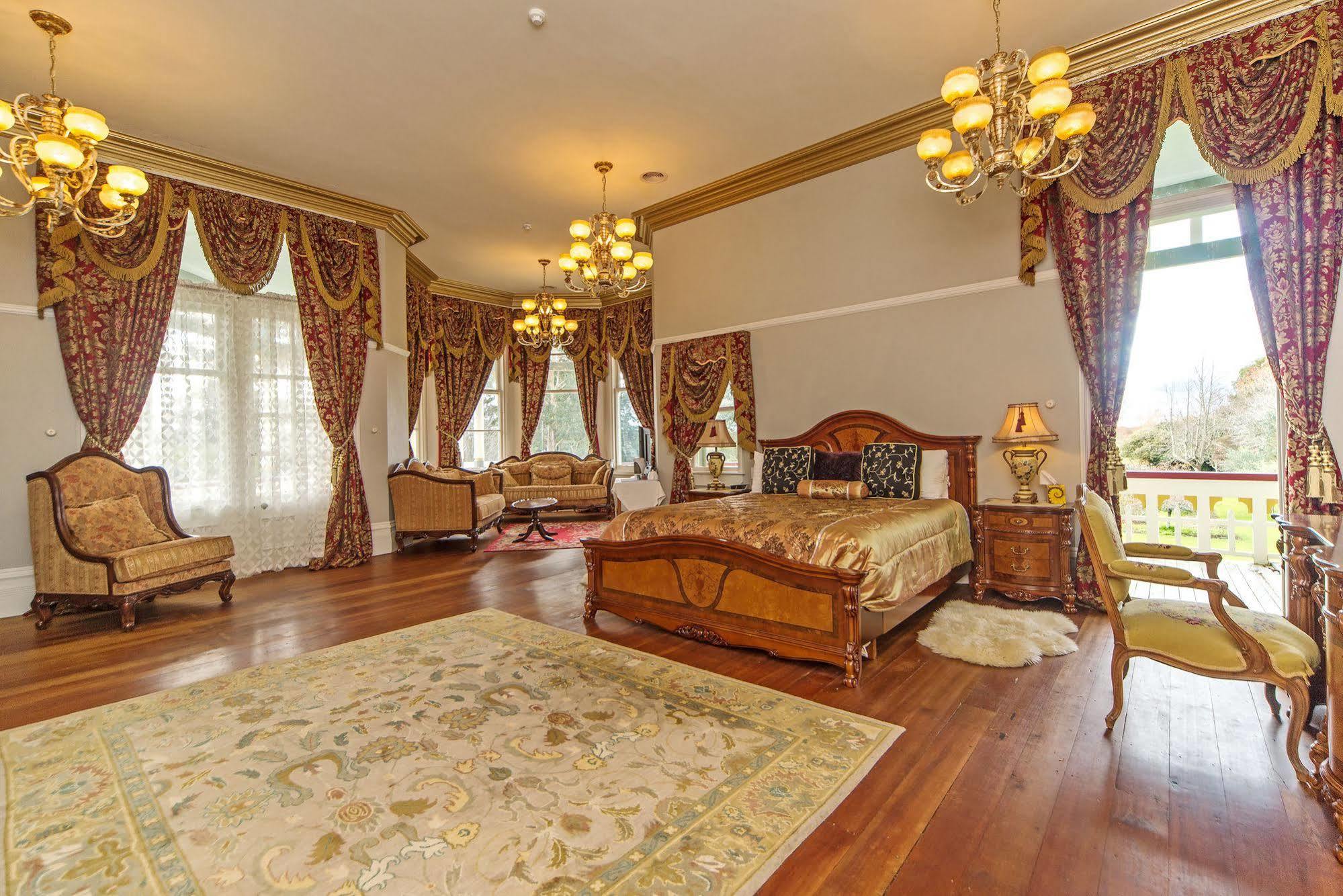 Отель Highden Manor Estate Палмерстон-Норт Экстерьер фото