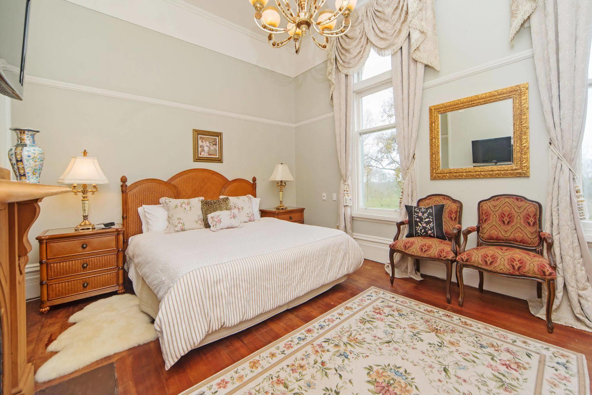 Отель Highden Manor Estate Палмерстон-Норт Экстерьер фото