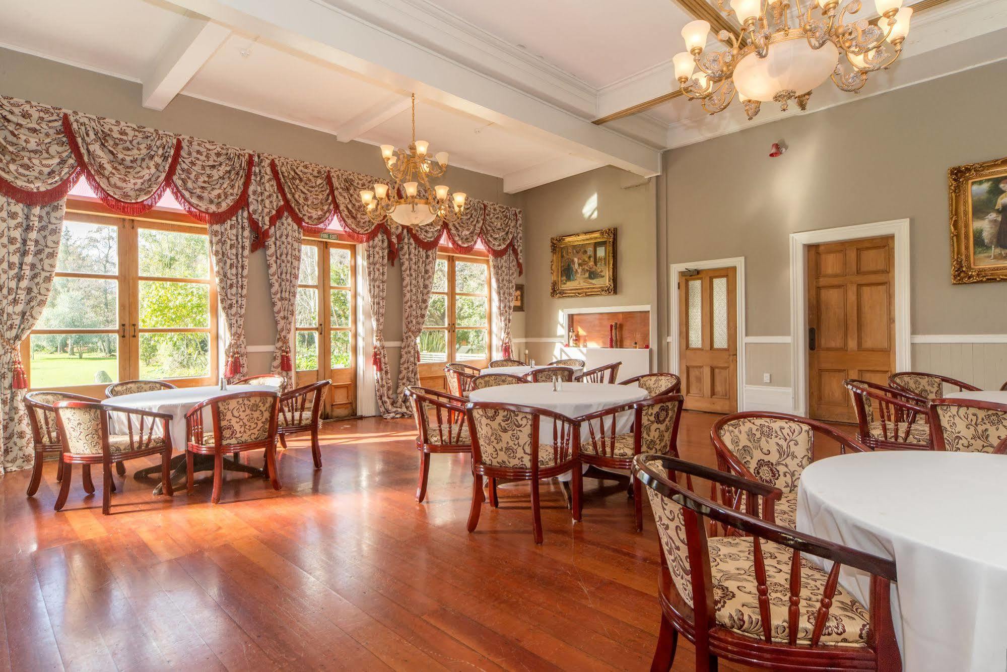 Отель Highden Manor Estate Палмерстон-Норт Экстерьер фото